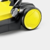 Fejemaskiner Karcher S 4 med opsamler 20 liter.
Max. kapacitet (m&sup2;/h) 1800m&sup2; Arbejdsbredde 510 cm