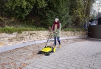 Fejemaskiner Karcher S 4 med opsamler 20 liter.
Max. kapacitet (m&sup2;/h) 2400m&sup2; Arbejdsbredde 680 cm